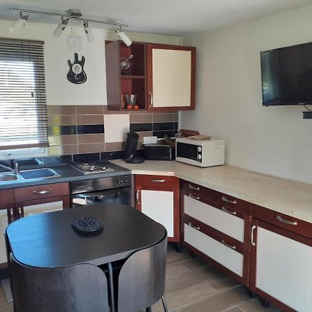 Petite Maison Chalet A 100 M De La Petite Mer De Gavres Riantec Ngoại thất bức ảnh